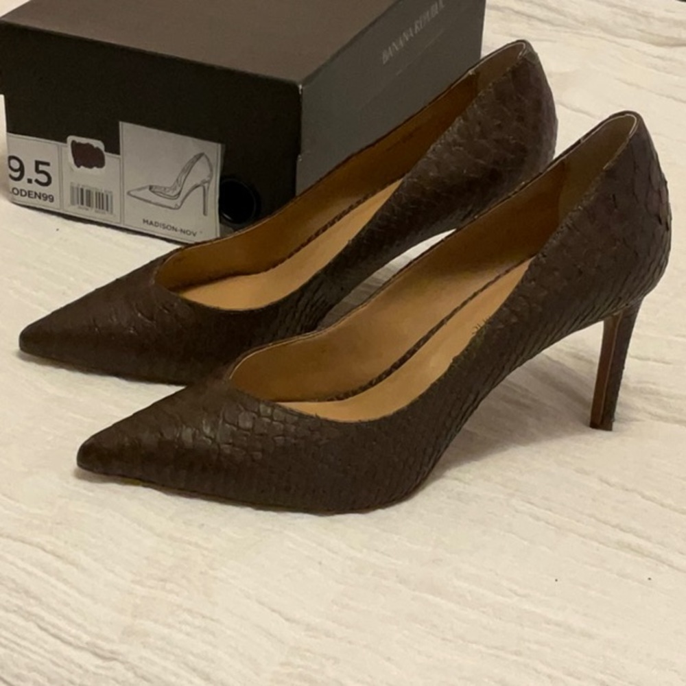 Banana Republic Madison Heal 9.5